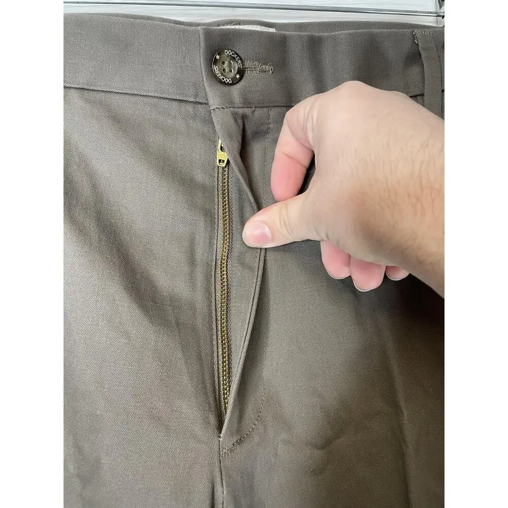 Dockers Pants Mens 40x30 Brown Classic Fit Stretch Chino Wrinkle Free Flat Front